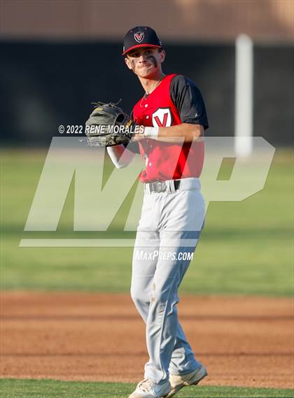 Thumbnail 3 in Village Christian vs Maranatha photogallery.