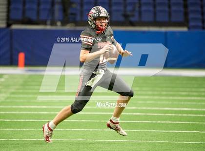 Thumbnail 2 in Sharyland vs. Boerne-Champion (UIL 5A Regional Playoff) photogallery.