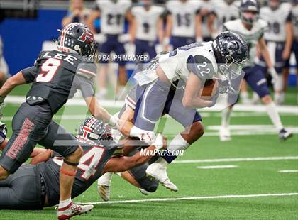Thumbnail 3 in Sharyland vs. Boerne-Champion (UIL 5A Regional Playoff) photogallery.