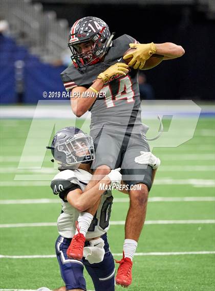 Thumbnail 1 in Sharyland vs. Boerne-Champion (UIL 5A Regional Playoff) photogallery.