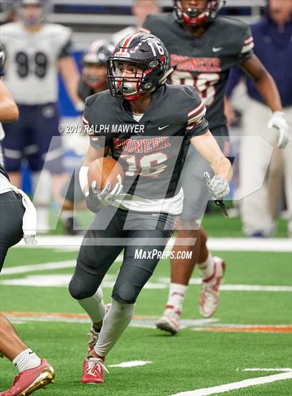 Thumbnail 2 in Sharyland vs. Boerne-Champion (UIL 5A Regional Playoff) photogallery.