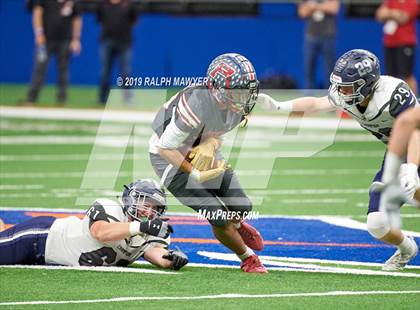 Thumbnail 3 in Sharyland vs. Boerne-Champion (UIL 5A Regional Playoff) photogallery.