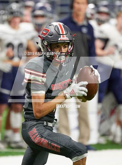 Thumbnail 3 in Sharyland vs. Boerne-Champion (UIL 5A Regional Playoff) photogallery.