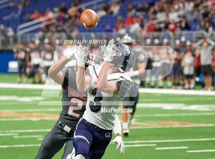 Thumbnail 3 in Sharyland vs. Boerne-Champion (UIL 5A Regional Playoff) photogallery.