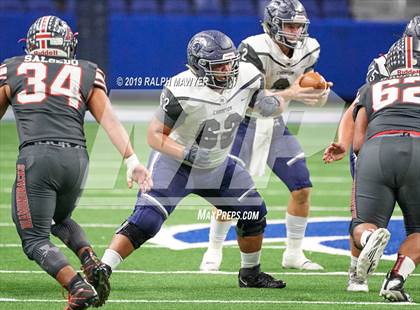 Thumbnail 2 in Sharyland vs. Boerne-Champion (UIL 5A Regional Playoff) photogallery.