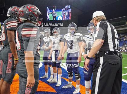 Thumbnail 1 in Sharyland vs. Boerne-Champion (UIL 5A Regional Playoff) photogallery.
