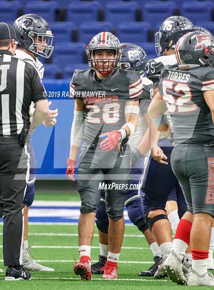 Thumbnail 1 in Sharyland vs. Boerne-Champion (UIL 5A Regional Playoff) photogallery.