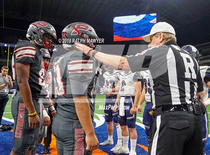 Thumbnail 3 in Sharyland vs. Boerne-Champion (UIL 5A Regional Playoff) photogallery.