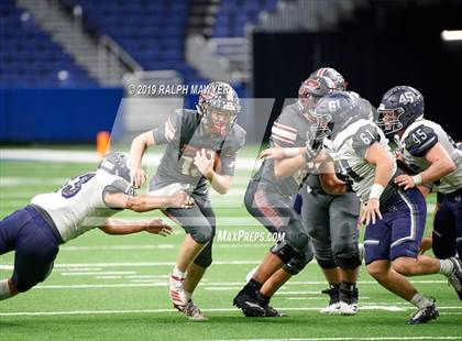 Thumbnail 2 in Sharyland vs. Boerne-Champion (UIL 5A Regional Playoff) photogallery.