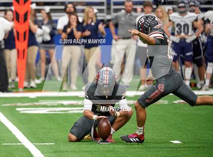 Thumbnail 2 in Sharyland vs. Boerne-Champion (UIL 5A Regional Playoff) photogallery.