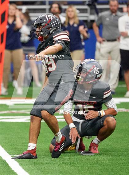 Thumbnail 3 in Sharyland vs. Boerne-Champion (UIL 5A Regional Playoff) photogallery.