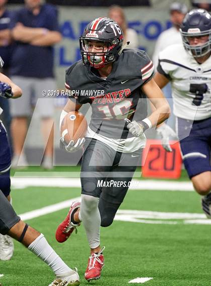 Thumbnail 3 in Sharyland vs. Boerne-Champion (UIL 5A Regional Playoff) photogallery.