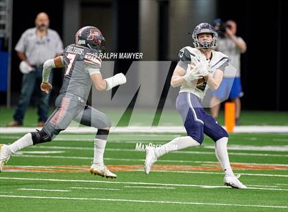 Thumbnail 3 in Sharyland vs. Boerne-Champion (UIL 5A Regional Playoff) photogallery.