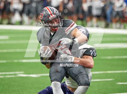 Thumbnail 3 in Sharyland vs. Boerne-Champion (UIL 5A Regional Playoff) photogallery.
