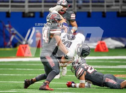 Thumbnail 1 in Sharyland vs. Boerne-Champion (UIL 5A Regional Playoff) photogallery.