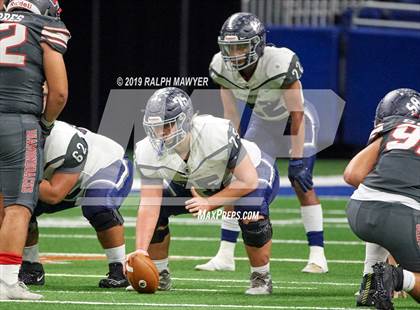 Thumbnail 2 in Sharyland vs. Boerne-Champion (UIL 5A Regional Playoff) photogallery.