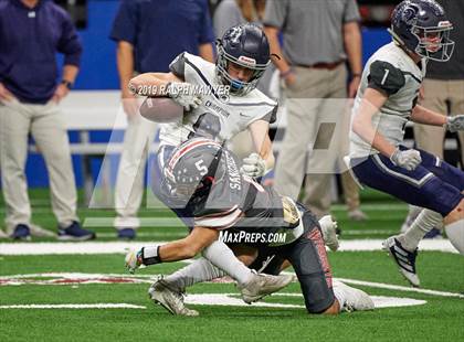 Thumbnail 2 in Sharyland vs. Boerne-Champion (UIL 5A Regional Playoff) photogallery.