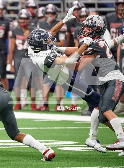 Thumbnail 2 in Sharyland vs. Boerne-Champion (UIL 5A Regional Playoff) photogallery.