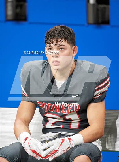 Thumbnail 1 in Sharyland vs. Boerne-Champion (UIL 5A Regional Playoff) photogallery.