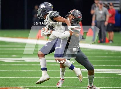 Thumbnail 2 in Sharyland vs. Boerne-Champion (UIL 5A Regional Playoff) photogallery.