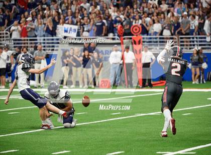 Thumbnail 2 in Sharyland vs. Boerne-Champion (UIL 5A Regional Playoff) photogallery.