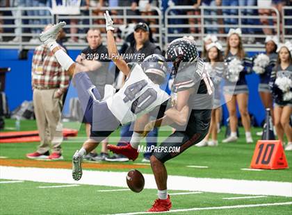Thumbnail 3 in Sharyland vs. Boerne-Champion (UIL 5A Regional Playoff) photogallery.