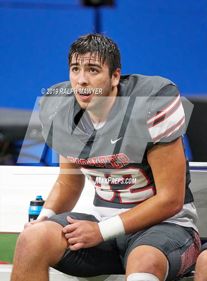 Thumbnail 3 in Sharyland vs. Boerne-Champion (UIL 5A Regional Playoff) photogallery.