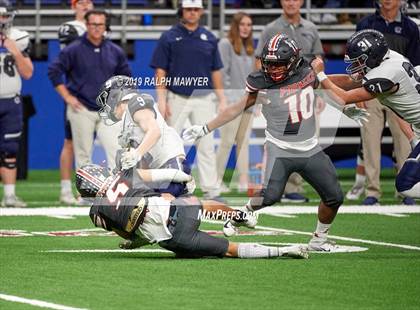 Thumbnail 3 in Sharyland vs. Boerne-Champion (UIL 5A Regional Playoff) photogallery.