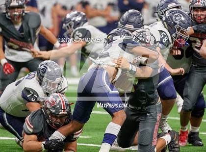 Thumbnail 3 in Sharyland vs. Boerne-Champion (UIL 5A Regional Playoff) photogallery.