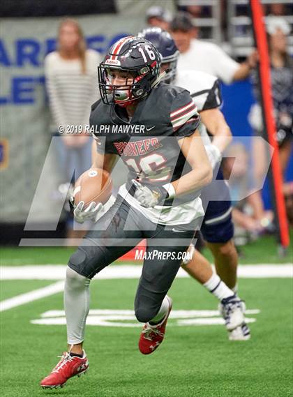 Thumbnail 2 in Sharyland vs. Boerne-Champion (UIL 5A Regional Playoff) photogallery.