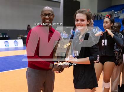 Thumbnail 2 in Jonesboro vs. Benton (AAA 5A Championship) photogallery.