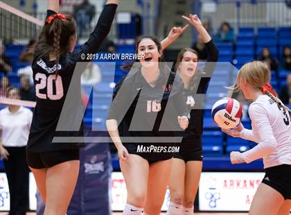 Thumbnail 2 in Jonesboro vs. Benton (AAA 5A Championship) photogallery.