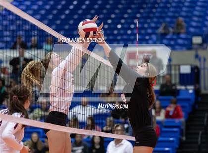 Thumbnail 2 in Jonesboro vs. Benton (AAA 5A Championship) photogallery.