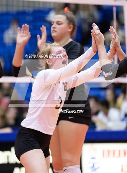 Thumbnail 3 in Jonesboro vs. Benton (AAA 5A Championship) photogallery.