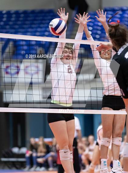 Thumbnail 2 in Jonesboro vs. Benton (AAA 5A Championship) photogallery.