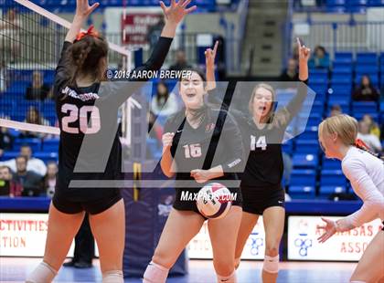 Thumbnail 1 in Jonesboro vs. Benton (AAA 5A Championship) photogallery.
