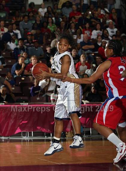 Thumbnail 3 in Dulles vs. Nimitz (Texas 5A Region 3 Semifinal) photogallery.