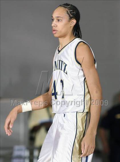 Thumbnail 3 in Dulles vs. Nimitz (Texas 5A Region 3 Semifinal) photogallery.
