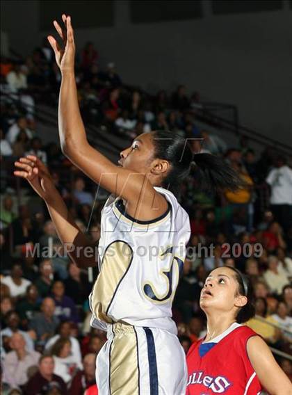 Thumbnail 2 in Dulles vs. Nimitz (Texas 5A Region 3 Semifinal) photogallery.