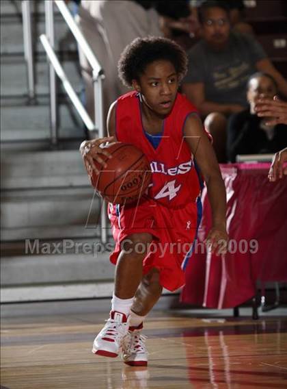 Thumbnail 3 in Dulles vs. Nimitz (Texas 5A Region 3 Semifinal) photogallery.