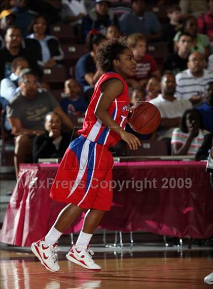 Thumbnail 2 in Dulles vs. Nimitz (Texas 5A Region 3 Semifinal) photogallery.