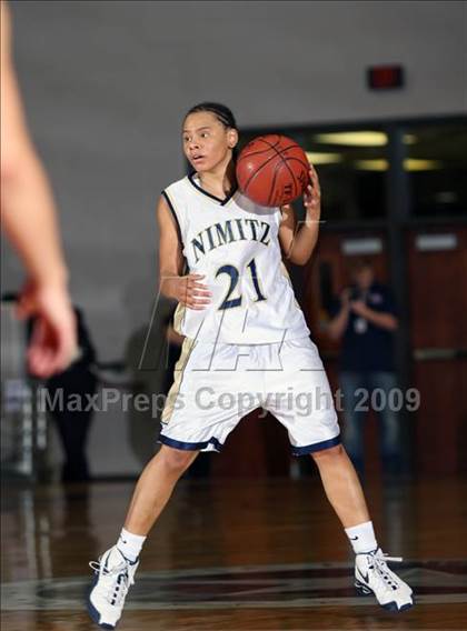 Thumbnail 1 in Dulles vs. Nimitz (Texas 5A Region 3 Semifinal) photogallery.