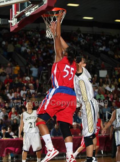 Thumbnail 1 in Dulles vs. Nimitz (Texas 5A Region 3 Semifinal) photogallery.