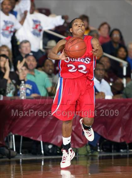 Thumbnail 1 in Dulles vs. Nimitz (Texas 5A Region 3 Semifinal) photogallery.