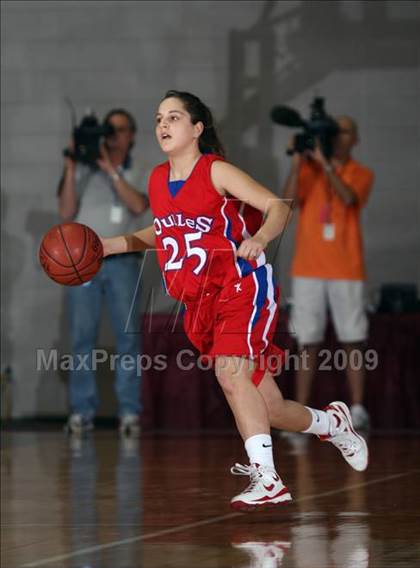 Thumbnail 2 in Dulles vs. Nimitz (Texas 5A Region 3 Semifinal) photogallery.