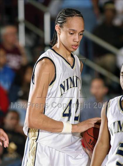 Thumbnail 1 in Dulles vs. Nimitz (Texas 5A Region 3 Semifinal) photogallery.