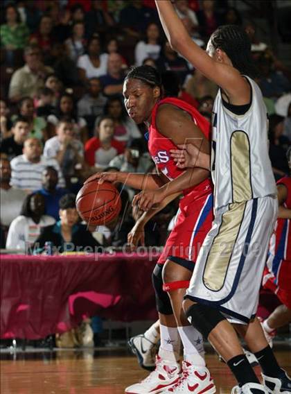 Thumbnail 1 in Dulles vs. Nimitz (Texas 5A Region 3 Semifinal) photogallery.