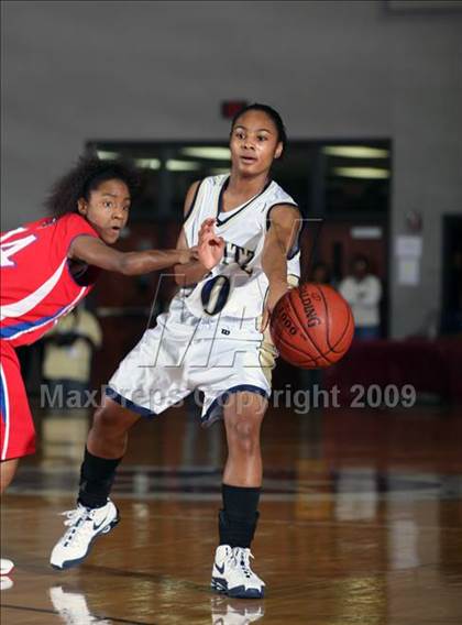 Thumbnail 1 in Dulles vs. Nimitz (Texas 5A Region 3 Semifinal) photogallery.