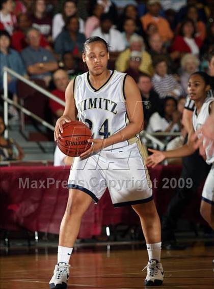 Thumbnail 1 in Dulles vs. Nimitz (Texas 5A Region 3 Semifinal) photogallery.