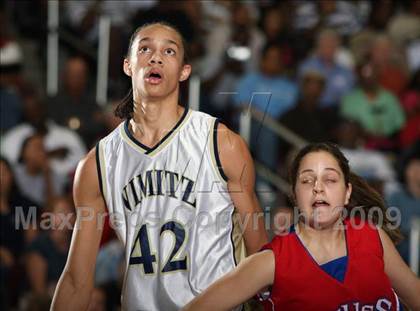 Thumbnail 2 in Dulles vs. Nimitz (Texas 5A Region 3 Semifinal) photogallery.